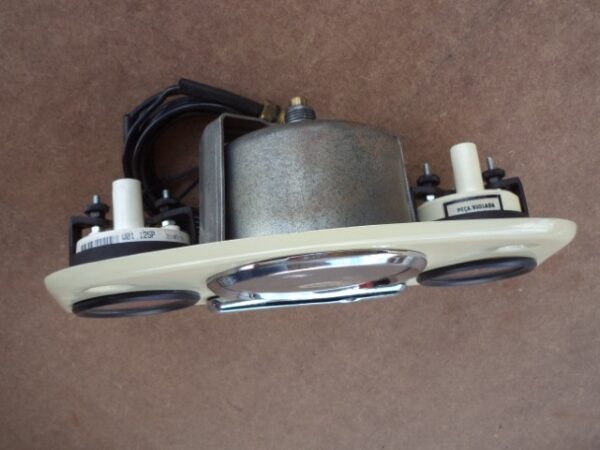Painel Instrumentos Toyota Bandeirante até 83 Original Restaurado - Image 7