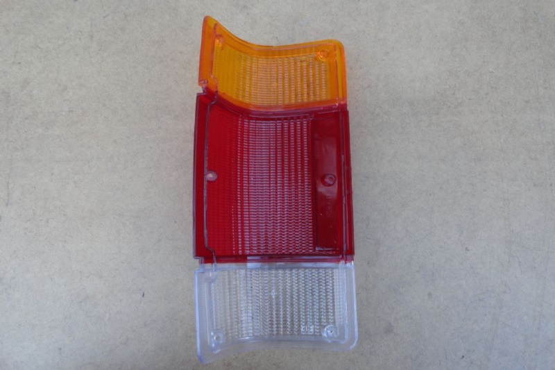 Lente Lanterna Traseira Direita D-20 Veraneio 1985 a 1996 Tricolor - Imagem 4