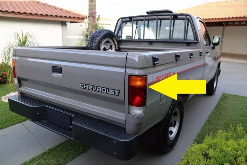 Lente Lanterna Traseira Direita D-20 Veraneio 1985 a 1996 Tricolor - Imagem 5