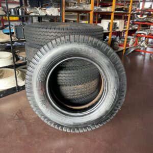 Pneus Pireli semi novos 8.25-20 12 Lonas