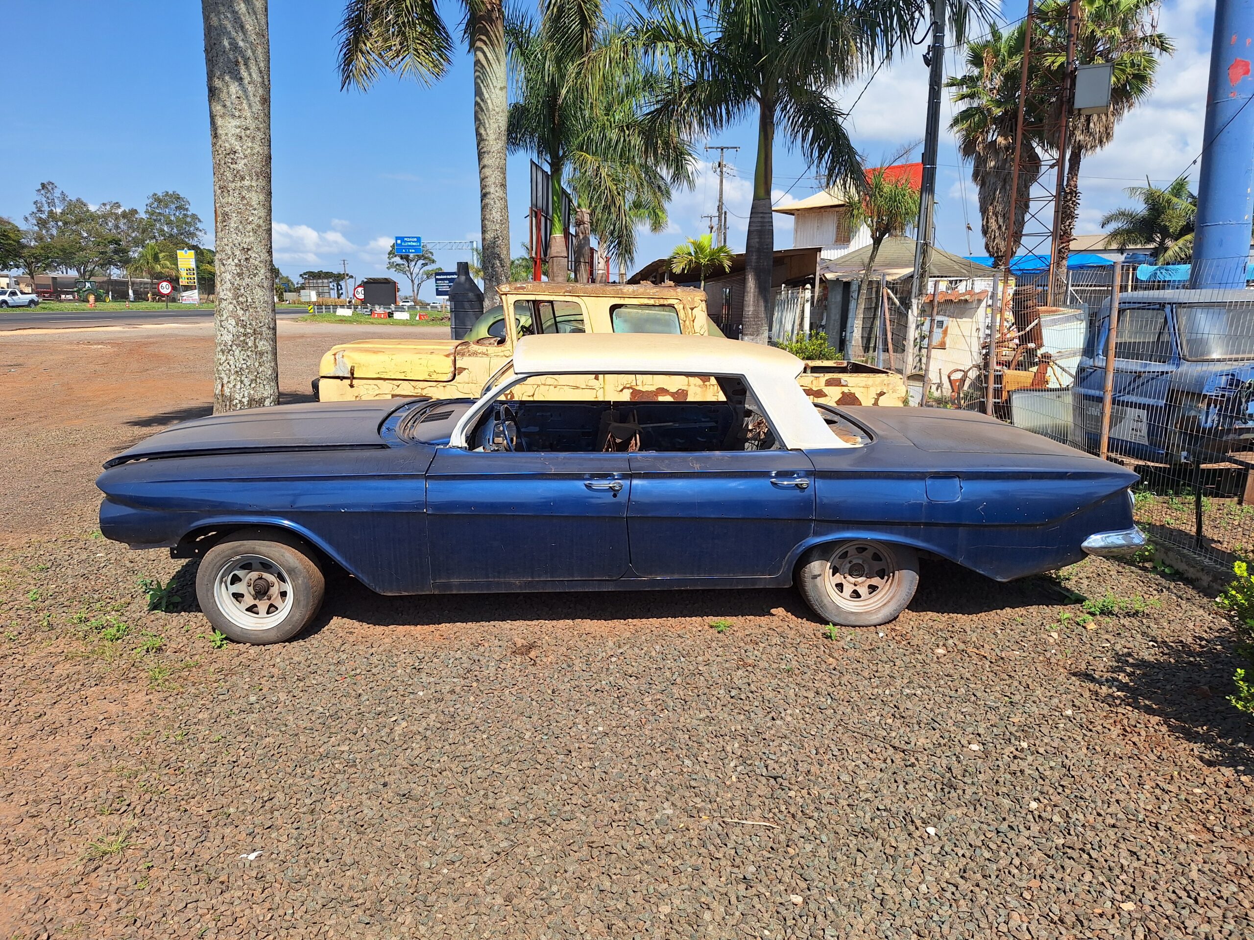 Impala 1961 4 portas Hardtop